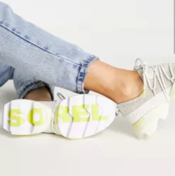 Sneakers - Picture 3 of 5